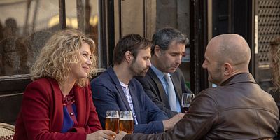 Poster der Serie Chassez le naturel, il revient au galop