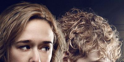 Poster der Serie Avoid Contact