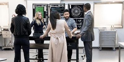 Poster der Serie Helios