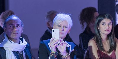 Poster der Serie Breaking Through The Noise