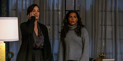 Poster der Serie A.K.A Everything