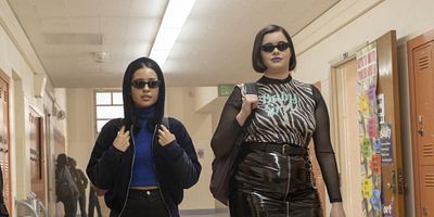 Poster der Serie Nichts davon ist wahr