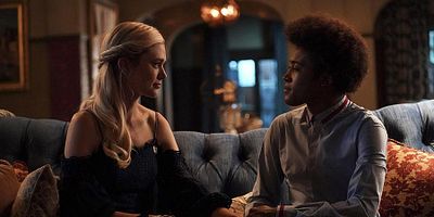 Poster der Serie Zwischen Dunkelheit und Hoffnung