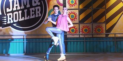 Poster der Serie Una competencia, Sobre ruedas