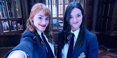 Poster der Serie ¿Un amor o amistad?, sobre ruedas