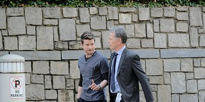 Poster der Serie Woman Down