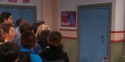 Poster der Serie iMust Have Locker 239