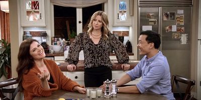 Poster der Serie It's Just... Weird