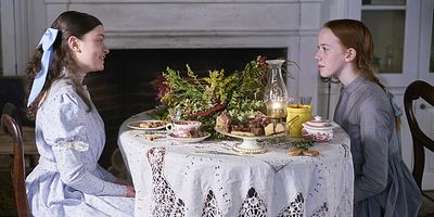 Poster der Serie Tightly Knotted to a Similar String