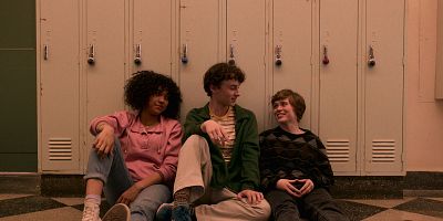 Poster der Serie Noch ein Tag im Paradies