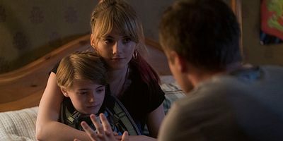 Poster der Serie Crown of Shadows