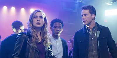 Poster der Serie Emergency Exit