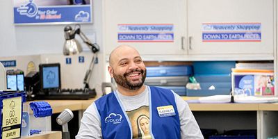 Poster der Serie Employee App