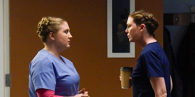 Poster der Serie Give a Little Bit