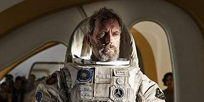 Poster der Serie He’s Only There To Stop His Skeleton From Falling Over