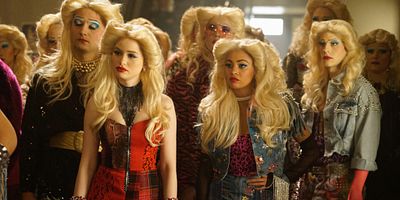 Poster der Serie Chapter Seventy-Four: Wicked Little Town