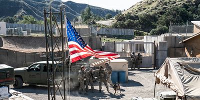 Poster der Serie Unter Beschuss