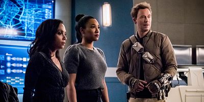 Poster der Serie Flucht aus dem Mirrorverse