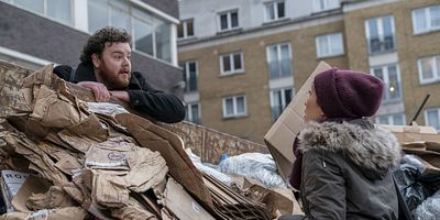 Poster der Serie er schreit förmlich danach, umgebracht zu werden.