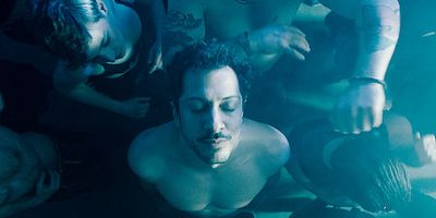 Poster der Serie V.I.P.