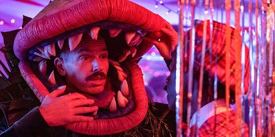 Poster der Serie Who Are You Supposed To Be ?