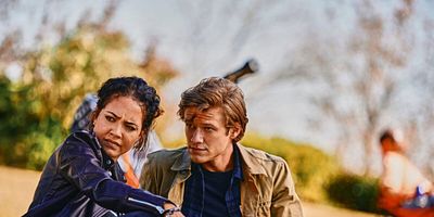 Poster der Serie Eclipse + Usmc-1856707 + Step Potential + Chain Lock + Ma