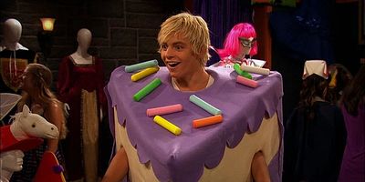 Poster der Serie Costumes & Courage