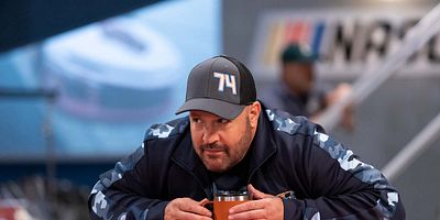 Poster der Serie No One Likes You. No One.