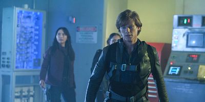 Poster der Serie Diamond + Quake + Carbon + Comms + Tower