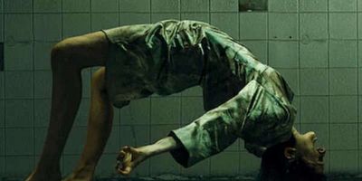 Poster der Serie The House of the Damned