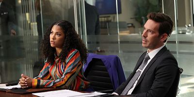 Poster der Serie It's All About The Chemistry