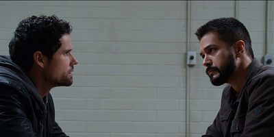 Poster der Serie Gespalten