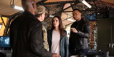 Poster der Serie Through the Valley of Death