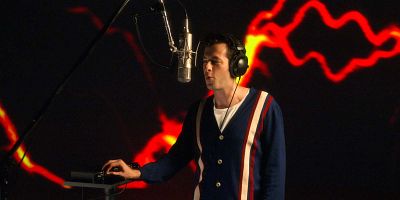 Poster der Serie Verzerrung