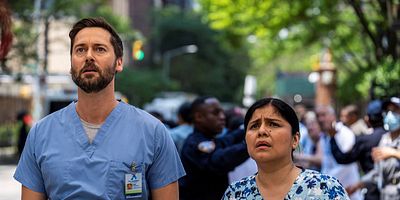 Poster der Serie More Joy