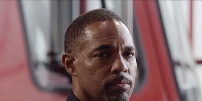 Poster der Serie Phönix aus den Flammen