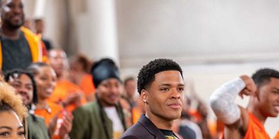 Poster der Serie We Good?