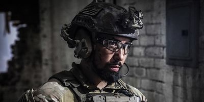 Poster der Serie Conspicuous Gallantry