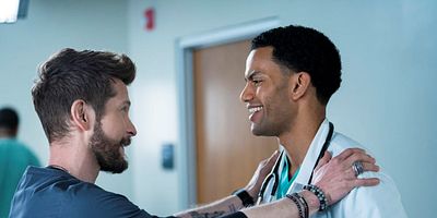 Poster der Serie He'd Really Like to Put in a Central Line