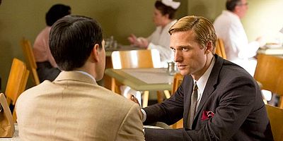 Poster der Serie Verliebt, verlobt, verheiratet