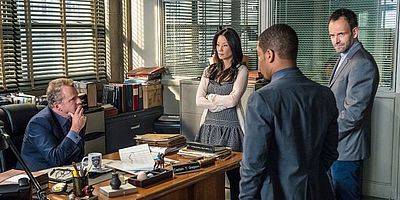 Poster der Serie On the Line