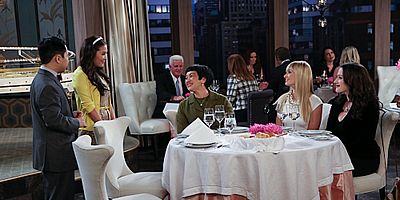 Poster der Serie And the Girlfriend Experience