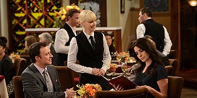 Poster der Serie Estrogen and a Hearty Breakfast