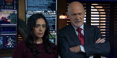 Poster der Serie Under the Influence