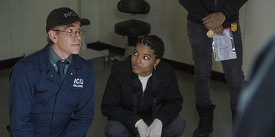 Poster der Serie First Steps