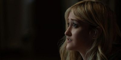 Poster der Serie She Comes At Night