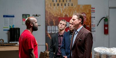 Poster der Serie Carlos