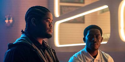 Poster der Serie Lying in a Hammock