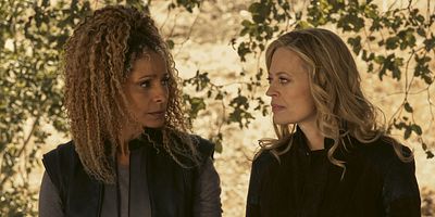 Poster der Serie Fly Me to the Moon