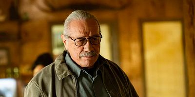 Poster der Serie Self Portrait in a Blue Bathroom